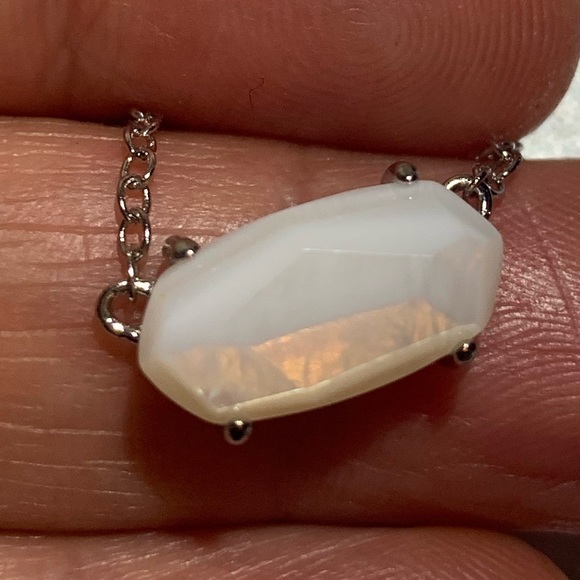 KENDRA SCOTT Ever mother of Pearl stone rhodium Pendant Necklace - Picture 2 of 12